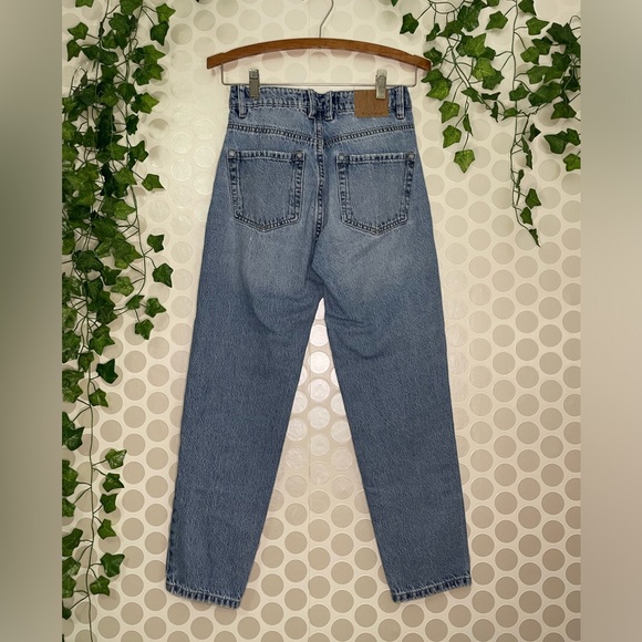 STRADIVARIUS WOMEN'S HIGH WAIST SKY BLUE JEAN, buttons SIZE 02 - Picture 2 of 16